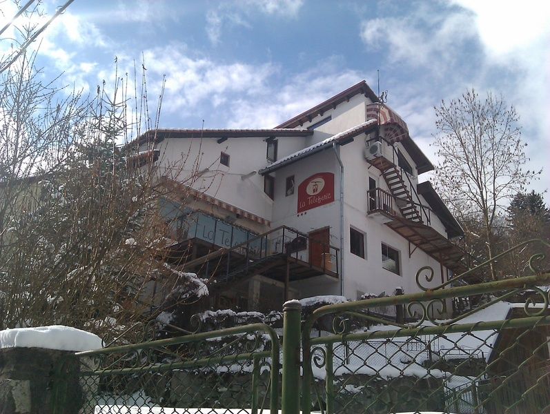 Bistro-Pension La Teleferic シナヤ エクステリア 写真