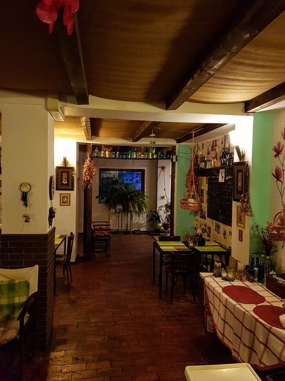 Bistro-Pension La Teleferic シナヤ エクステリア 写真