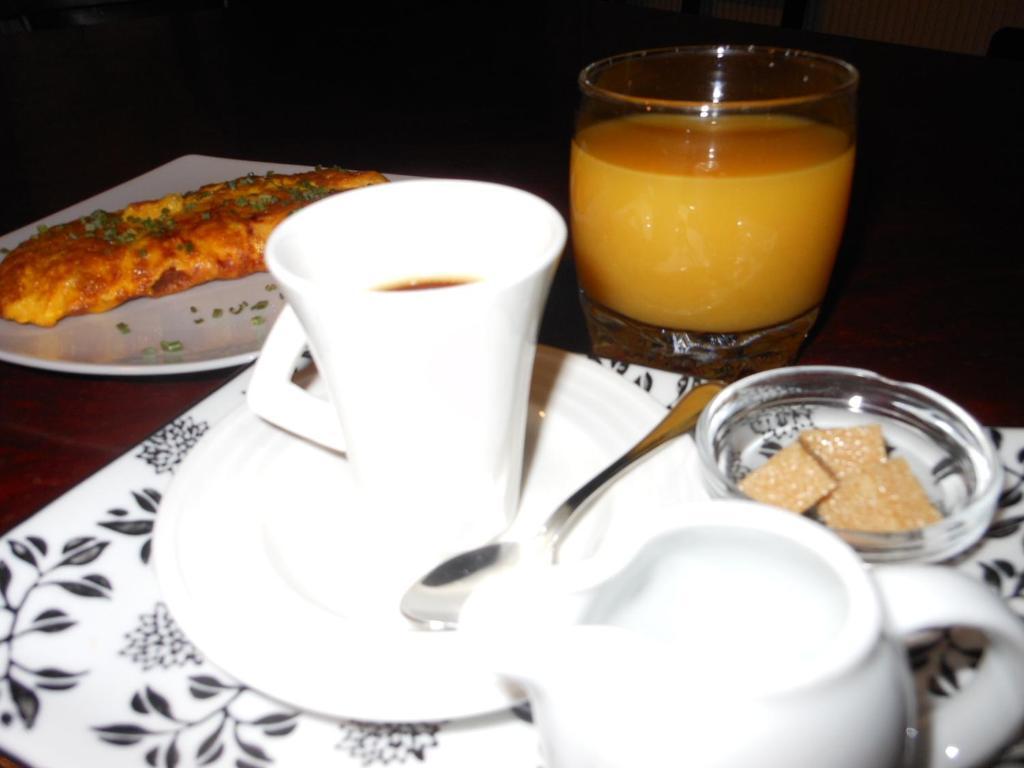 Bistro-Pension La Teleferic シナヤ エクステリア 写真